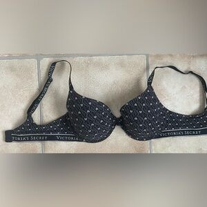 Victory Secret black lightly lined light push up Demi bra, heart design; 34D